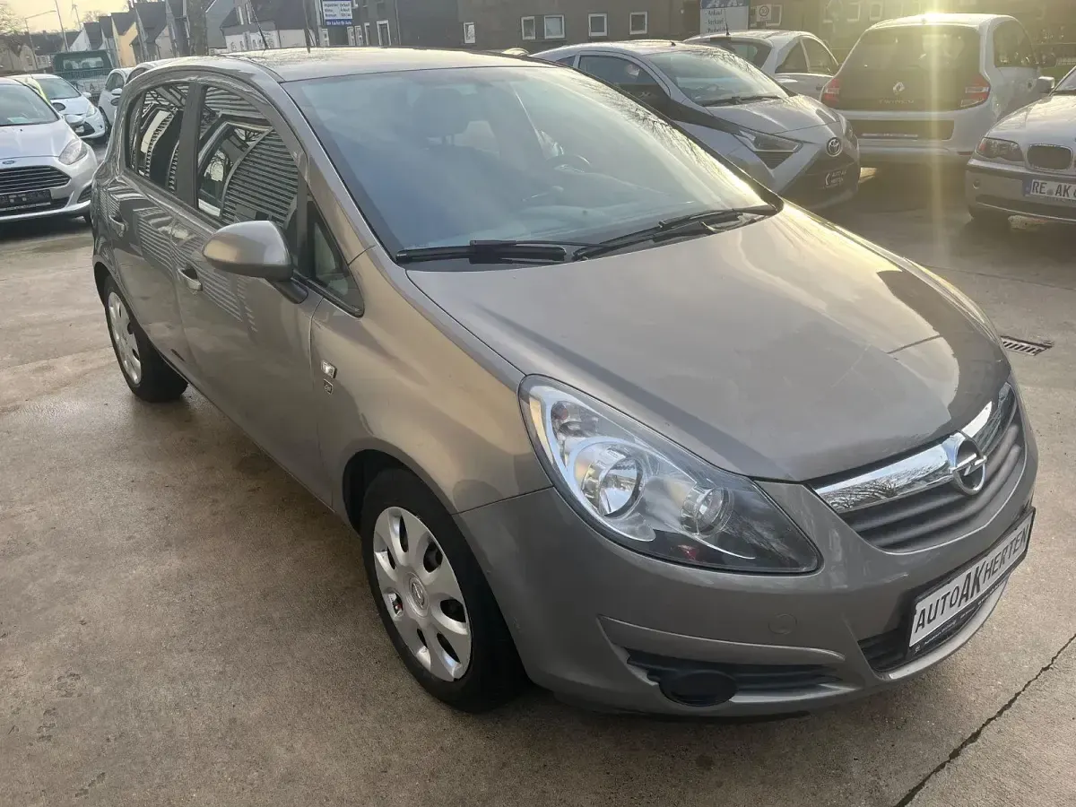 Gebraucht Opel Corsa Edition 69 PS (50 kW) 2011 Grau Limousine