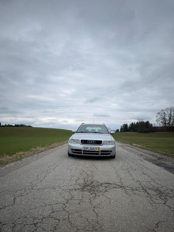 Gebraucht Audi S4 Sport 265 PS (194 kW) 2000 Silber Kombi