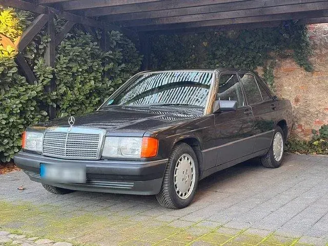 Gebraucht Mercedes 190 122 PS (89 kW) 1991 Schwarz Limousine