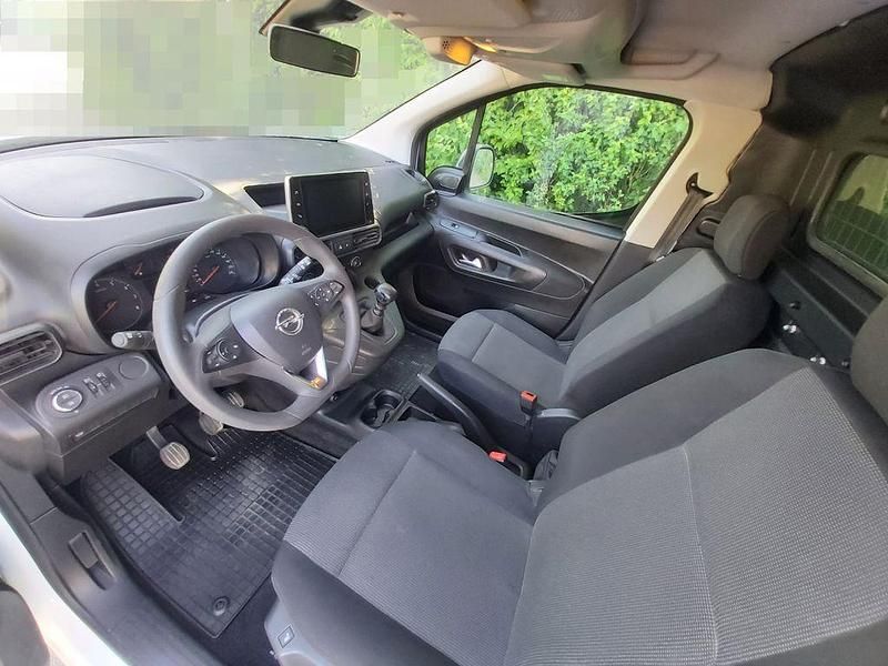 Gebraucht Opel Combo 131 PS (96 kW) 2024 Weiß Van / Kleinbus