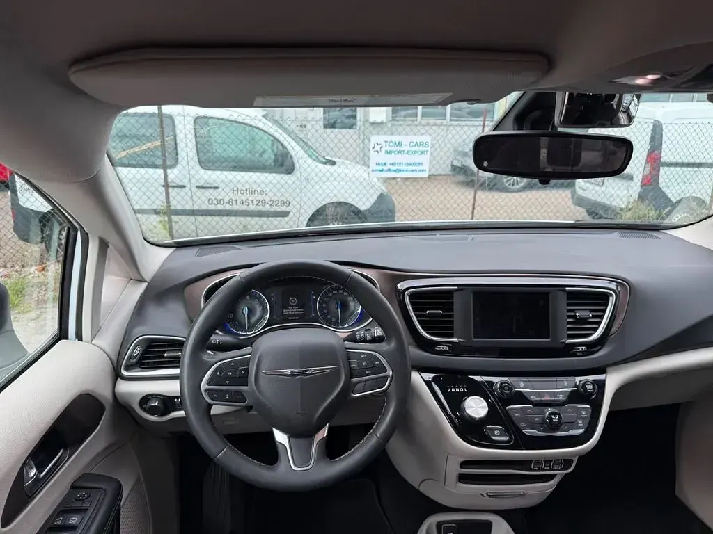Gebraucht Dodge Grand Caravan 287 PS (211 kW) 2022 Weiß Van / Kleinbus