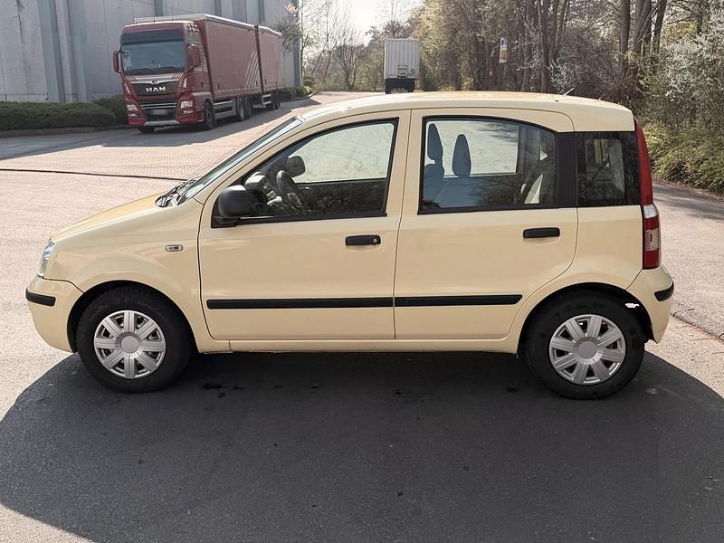 Gebraucht Fiat Panda 54 PS (39 kW) 2010 Gelb Kleinwagen