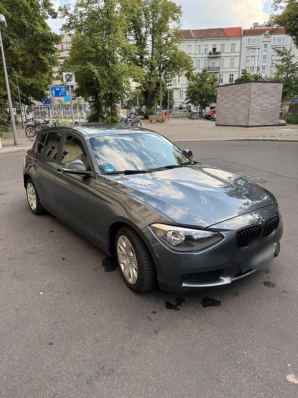 Grau Gebraucht 2012 BMW 116 Kleinwagen | 6.000 € (Superpreis) - Bild 1/4