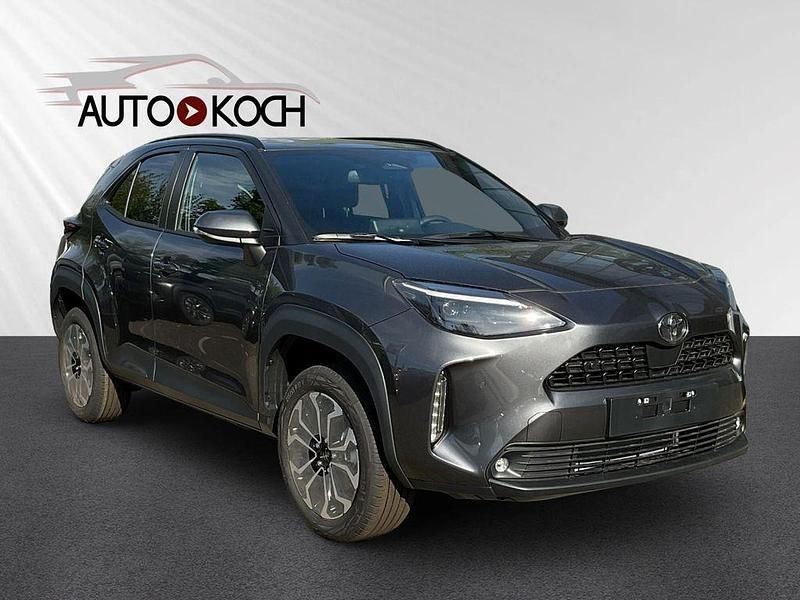 Grau Neu 2025 Toyota Yaris Cross SUV | 27.290 € (Guter Preis) - Bild 1/4