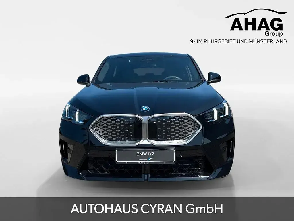 Gebraucht BMW iX2 M Sport 230 kW (313 PS) 2025 Schwarz SUV