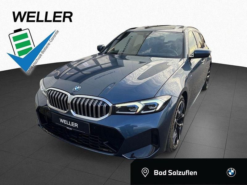 Arctic race blue (blau) Gebraucht 2025 BMW 330e M Sport Kombi | 48.590 € (Fairer Preis) - Bild 1/4