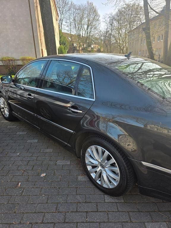 Gebraucht VW Phaeton 239 PS (175 kW) 2013 Grau Limousine
