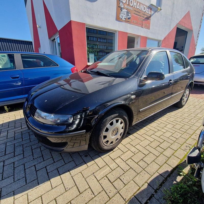 Schwarz Gebraucht 2009 Seat Leon Limousine | 1.280 € (Superpreis) - Bild 1/4