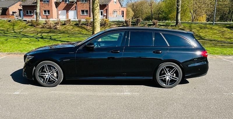 Gebraucht Mercedes E400 AMG line 340 PS (250 kW) 2019 Schwarz Kombi