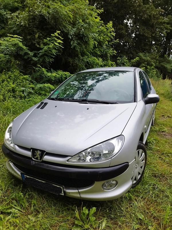 Gebraucht Peugeot 206 75 PS (55 kW) 2005 Grau Kleinwagen