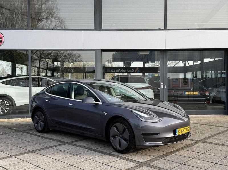 Gebraucht Tesla Model 3 175 kW (238 PS) 2020 Grau Limousine