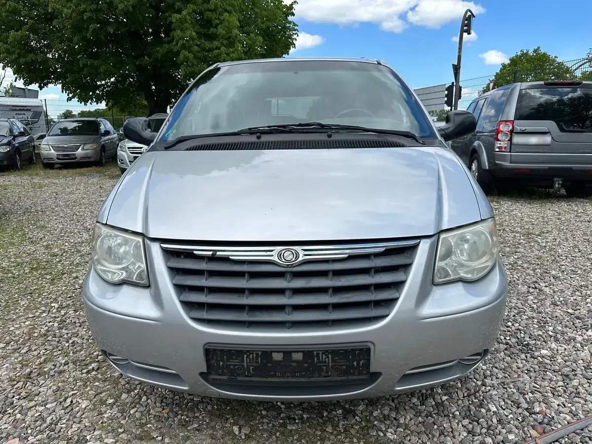 Gebraucht Chrysler Grand Voyager 150 PS (110 kW) 2006 Silber Van / Kleinbus