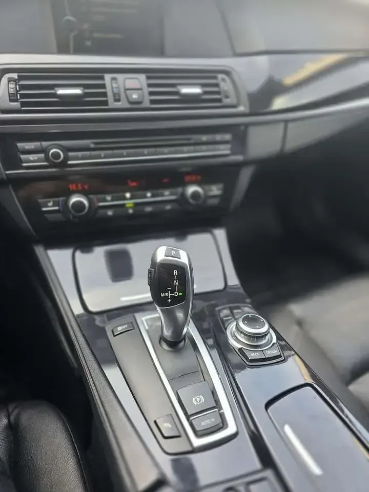 Gebraucht BMW 528 258 PS (189 kW) 2011 Limousine