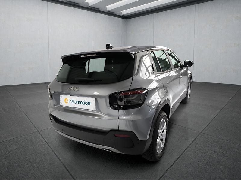 Neu Jeep Avenger 101 PS (74 kW) 2025 Grau SUV