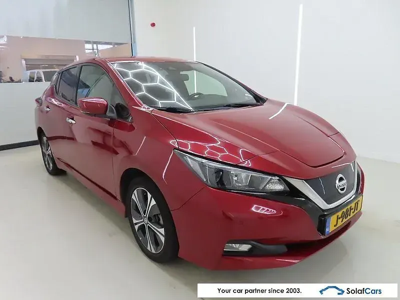 Gebraucht Nissan Leaf N-Connecta 110 kW (150 PS) 2020 Rot Kleinwagen