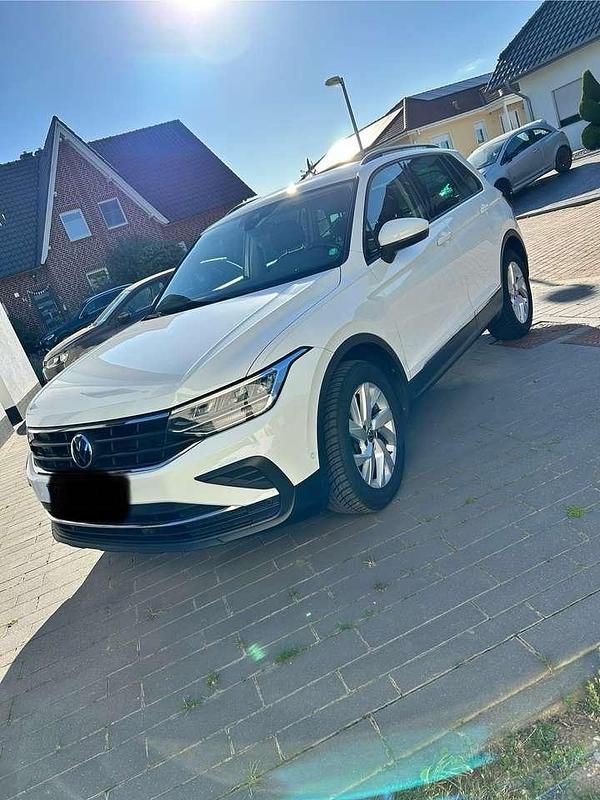 Weiß Gebraucht 2020 VW Tiguan Life SUV | 24.500 € (Fairer Preis) - Bild 1/4