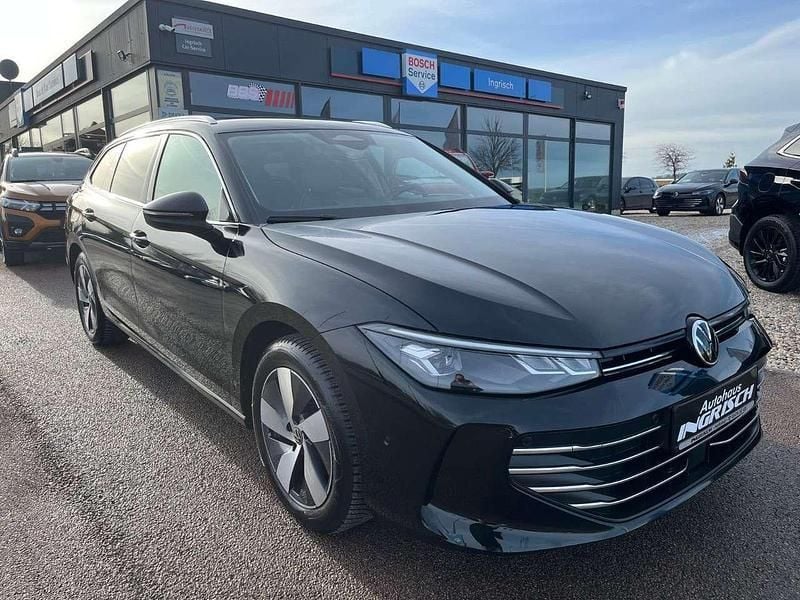 Schwarz Gebraucht 2024 VW Passat Business Kombi | 29.950 € (Teuer) - Bild 1/4