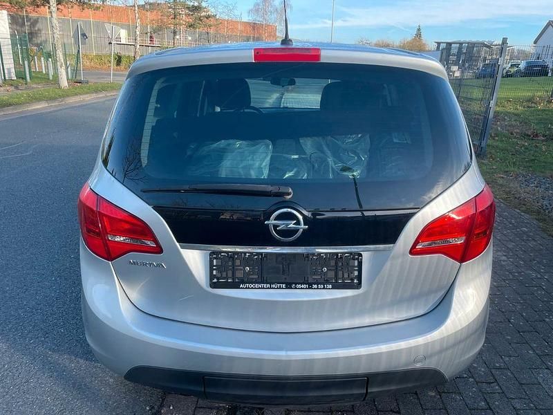 Gebraucht Opel Meriva 120 PS (88 kW) 2012 Silber Van / Kleinbus