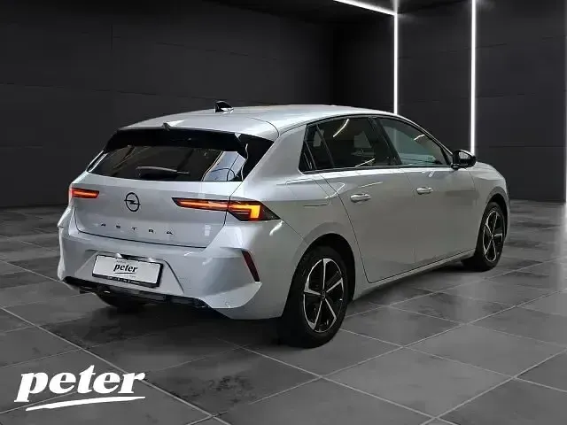 Gebraucht Opel Astra 131 PS (96 kW) 2025 Silber Kleinwagen