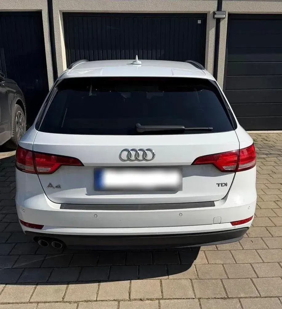 Second-hand Audi A4 Ambiente 190 CP (139 kW) 2016 Alb Break