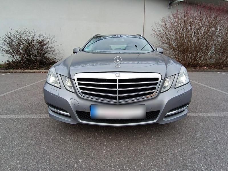 Gebraucht Mercedes E300 Avantgarde 231 PS (169 kW) 2013 Grau Kombi
