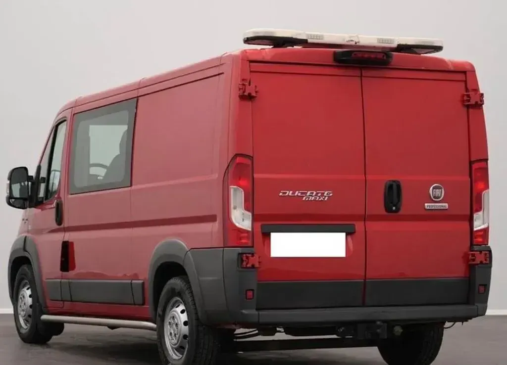 Gebraucht Fiat Ducato 131 PS (96 kW) 2016 Rot Van