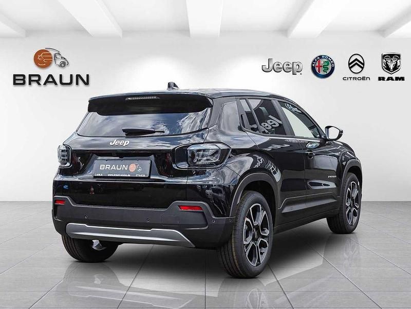 Neu Jeep Avenger EV Summit 114 kW (156 PS) 2026 Volcano black SUV