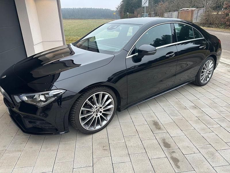 Gebraucht Mercedes CLA200 AMG line 163 PS (119 kW) 2022 Schwarz Coupé