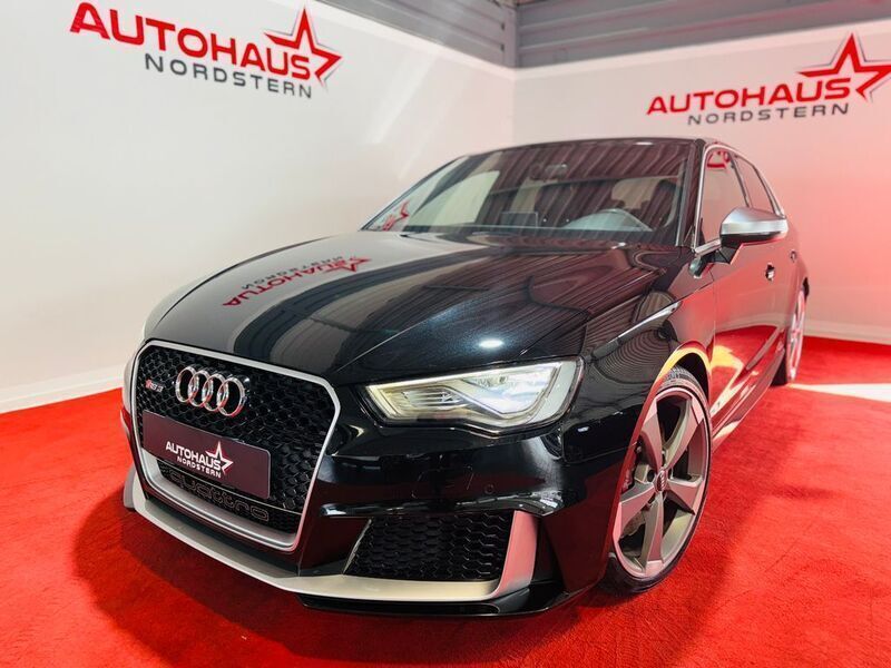 Schwarz Gebraucht 2015 Audi RS3 Sportback Ambiente Kleinwagen | 29.990 € (Fairer Preis) - Bild 1/4