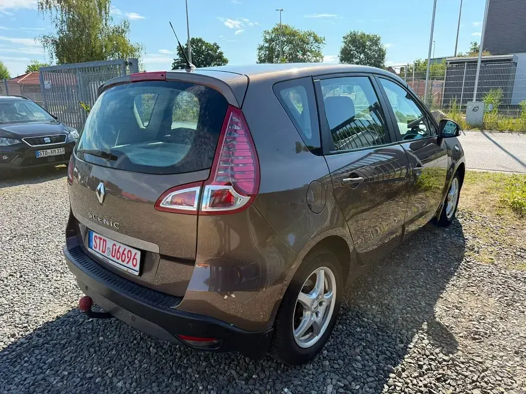 Gebraucht Renault Scénic III Expression 110 PS (80 kW) 2011 Braun Van / Kleinbus