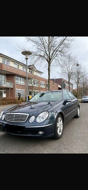 Blau Gebraucht 2006 Mercedes E280 Elegance Limousine | 2.500 € (Superpreis) - Bild 1/4