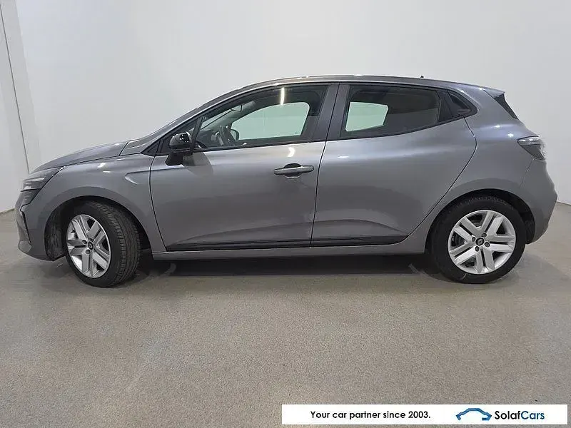 Begagnad Renault Clio V Evolution 143 HK (105 kW) 2024 Grå Sedan