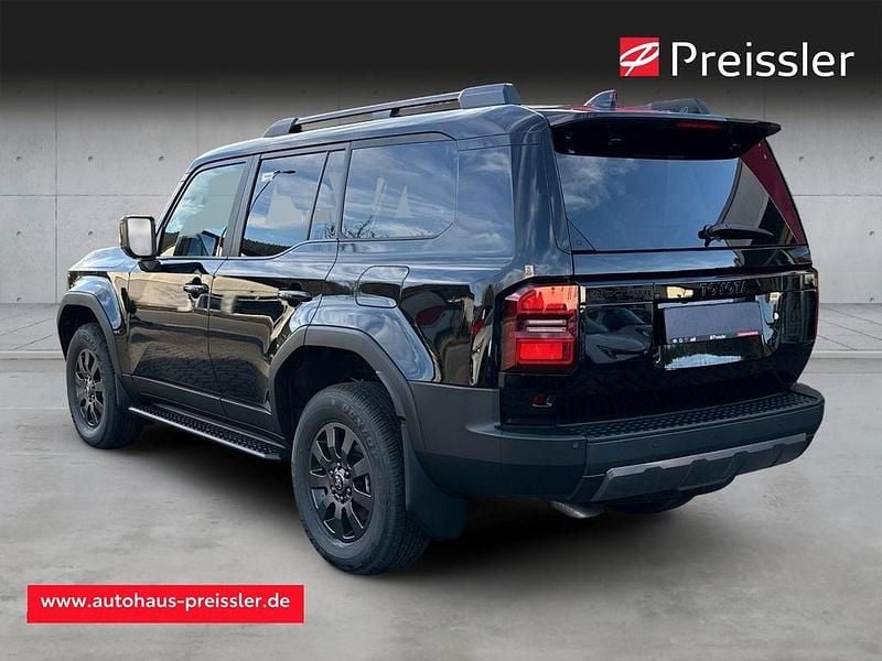 Neu Toyota Land Cruiser Executive 207 PS (152 kW) 2025 Attitudeblack SUV