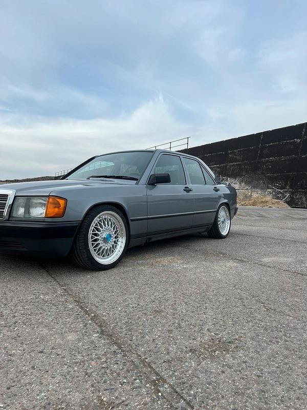 Gebraucht Mercedes 190 1987 Blau Limousine