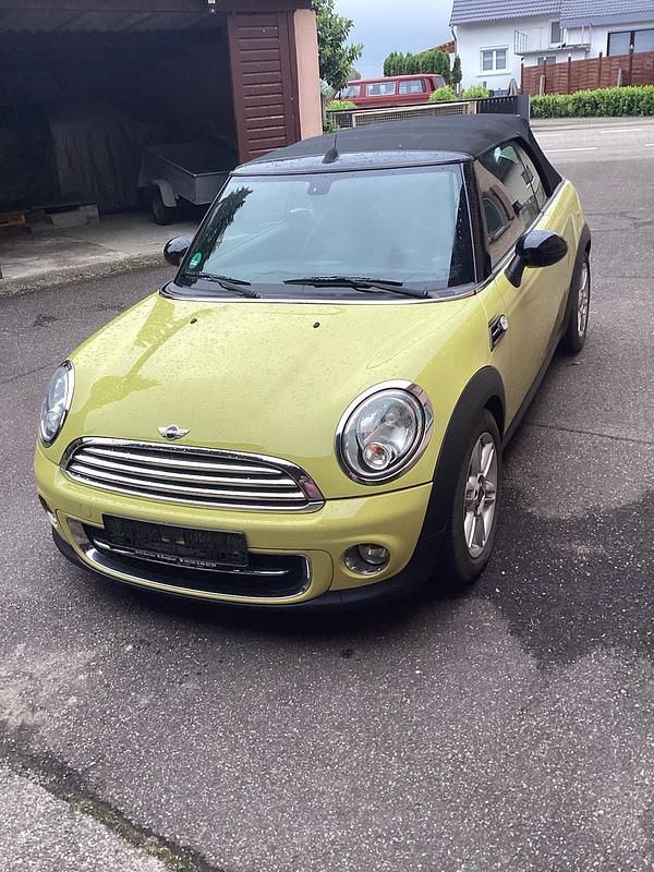 Gebraucht Mini Cooper Cabriolet 115 PS (84 kW) 2010 Gelb Cabrio