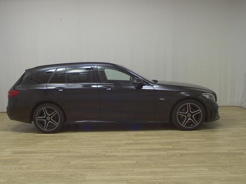 Schwarz Gebraucht 2020 Mercedes C220 AMG line Kombi | 19.350 € (Fairer Preis) - Bild 1/4