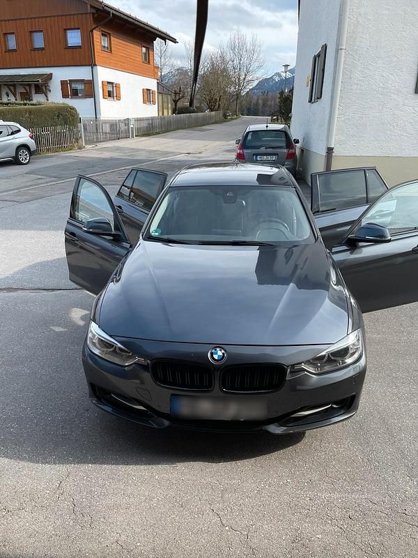 Gebraucht BMW 320 184 PS (135 kW) 2014 Grau Kombi