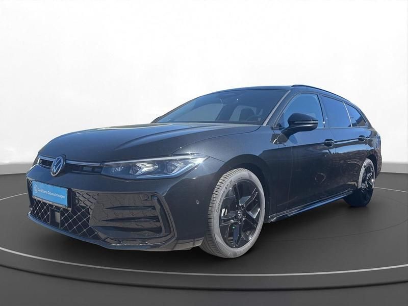 Gebraucht VW Passat R-line 150 PS (110 kW) 2025 Grenadillschwarz Kombi
