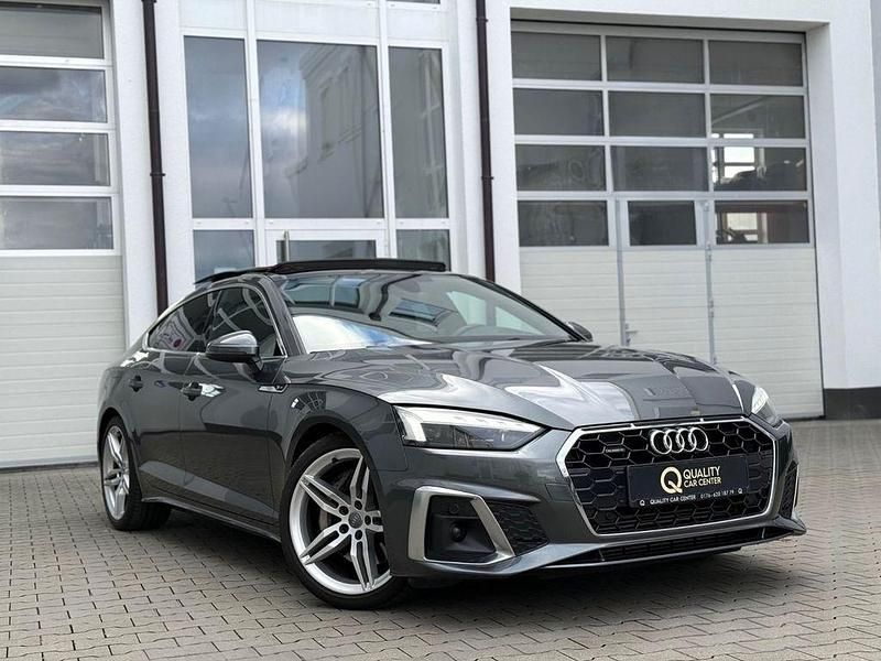 Grau Gebraucht 2020 Audi A5 Sportback S-Line Kleinwagen | 40.490 € - Bild 1/4