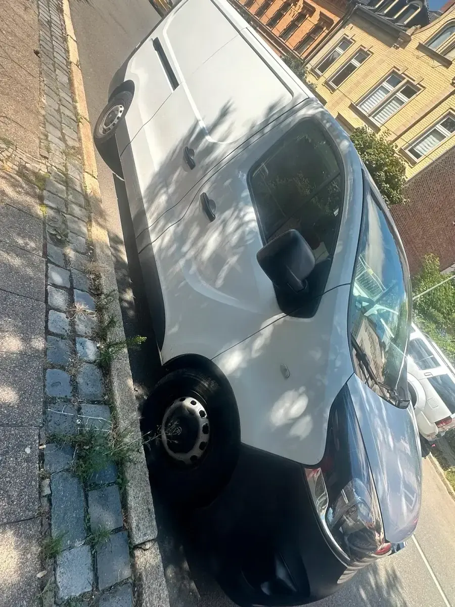 Gebraucht Opel Vivaro 2018 Weiß Van / Kleinbus