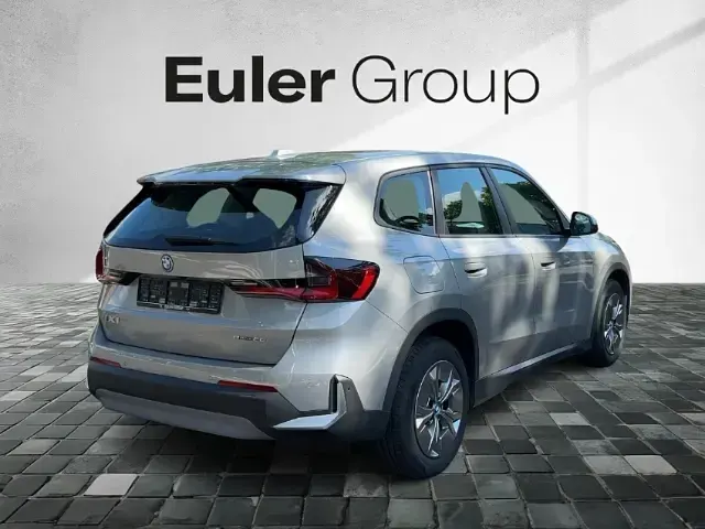 Gebraucht BMW iX1 150 kW (204 PS) 2024 Silber SUV