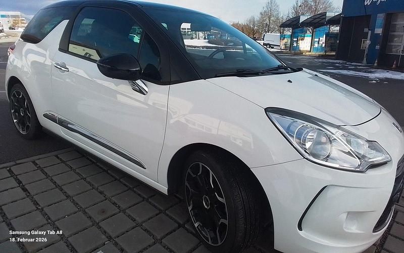 Gebraucht Citroën DS3 So Chic 110 PS (80 kW) 2015 Weiß Kleinwagen