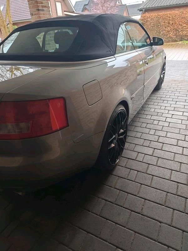 Gebraucht Audi A4 Cabriolet 163 PS (119 kW) 2006 Grau Cabrio
