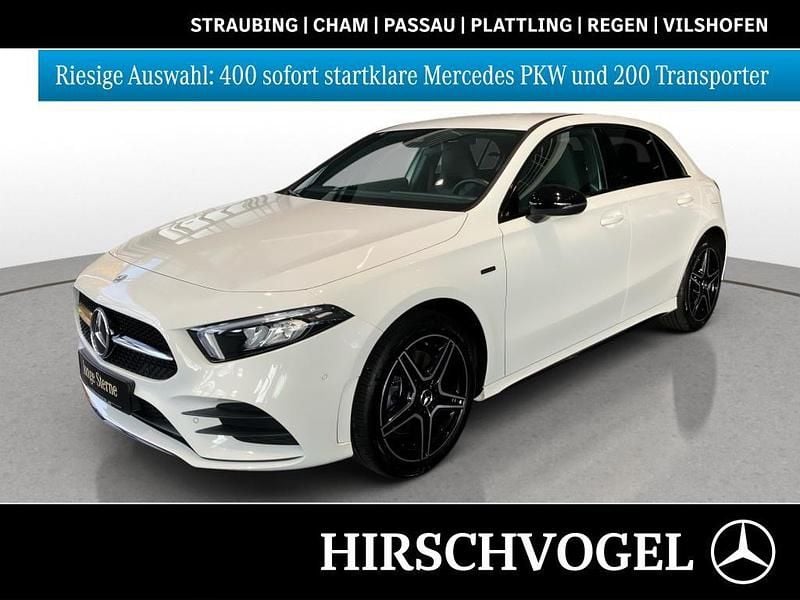 Unilack polarweiß Gebraucht 2021 Mercedes A250 AMG line Limousine | 26.760 € (Guter Preis) - Bild 1/4