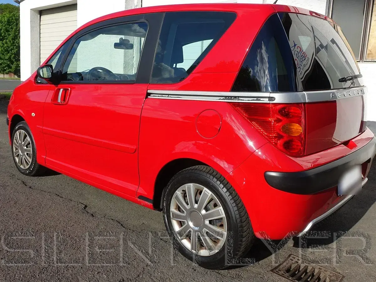 Gebraucht Peugeot 1007 88 PS (64 kW) 2005 Rot Van / Kleinbus