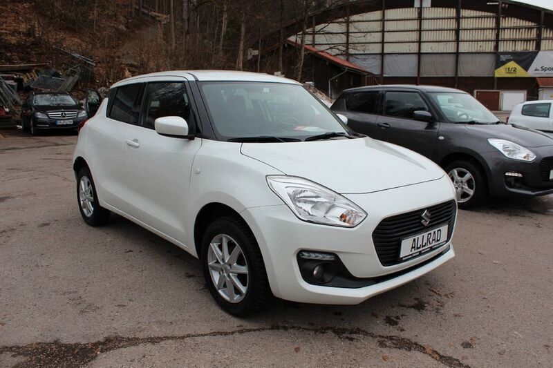Weiß Gebraucht 2019 Suzuki Swift Comfort Limousine | 12.200 € (Etwas zu teuer) - Bild 1/4