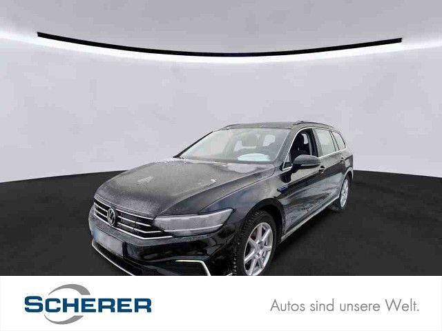 Deep black perleffekt (metallic) Gebraucht 2022 VW Passat GTE Kombi | 23.730 € (Fairer Preis) - Bild 1/4