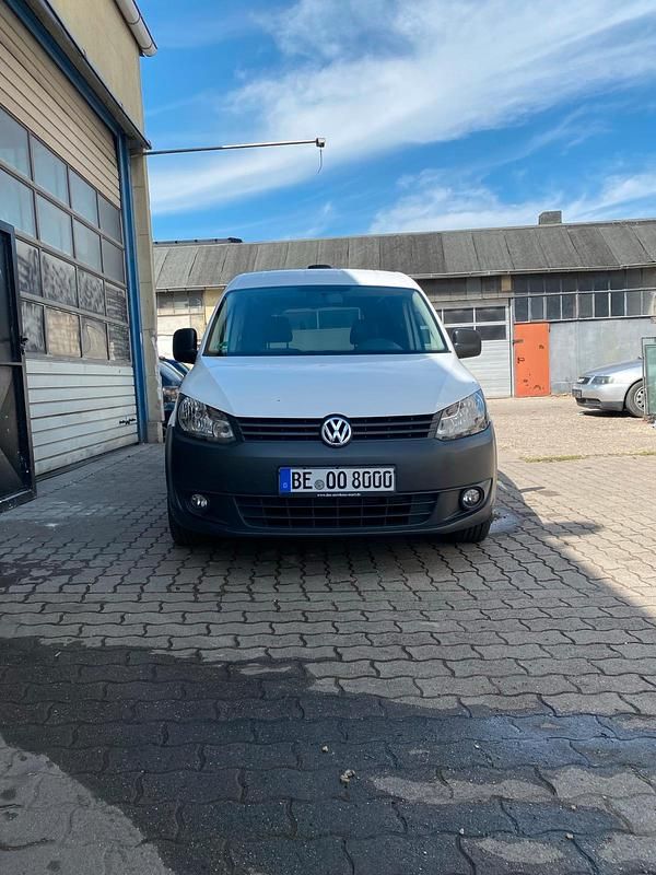 Weiß Gebraucht 2011 VW Caddy Van / Kleinbus | 4.600 € (Guter Preis) - Bild 1/4