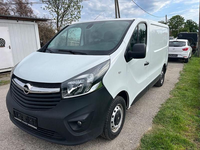 Gebraucht Opel Vivaro 121 PS (88 kW) 2018 Weiß Van / Kleinbus