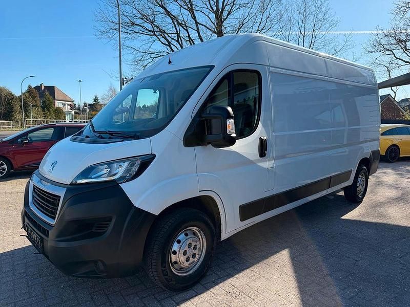Gebraucht Peugeot Boxer Avantage 131 PS (96 kW) 2019 Weiß Van